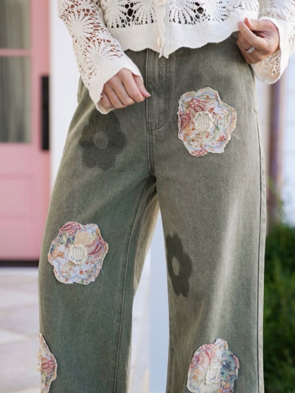 POL Boho Olive Green Wide-Leg Floral Patch Pants - Picture 4 of 7